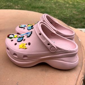 Women's Crocs Classic Bae Clogs shoes new comes with shoes decorations. Size 8.